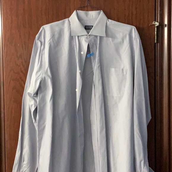 Men’s Breuer, blue pin-striped dress shirt, size 15 neck, 45 (Italian sizing) - Picture 3 of 4